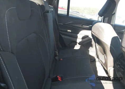 2023 Jeep Grand Cherokee Laredo X 4X2 from USA, damaged, VIN 1C4RJGAG7P8883812